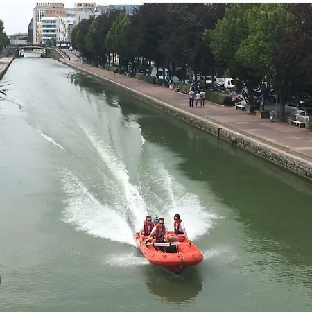 The Unforgetable At Canal De L'ourcq * Paris
