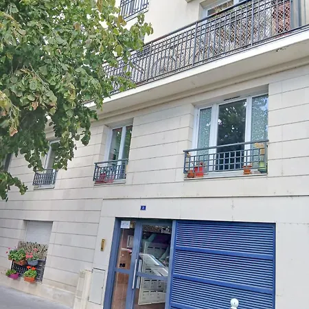 The Unforgetable At Canal De L'ourcq