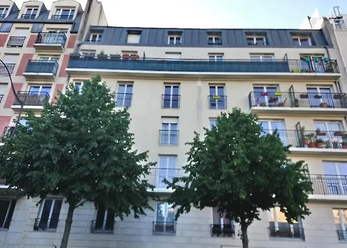 The Unforgetable At Canal De L'ourcq